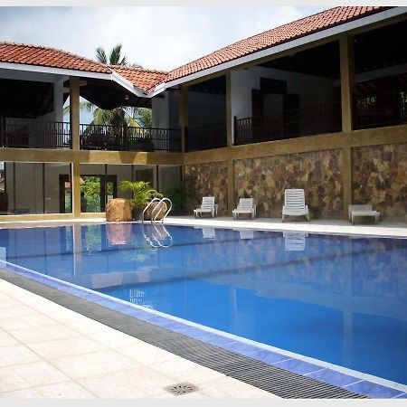 Romantic Garden Hotel Negombo Zewnętrze zdjęcie