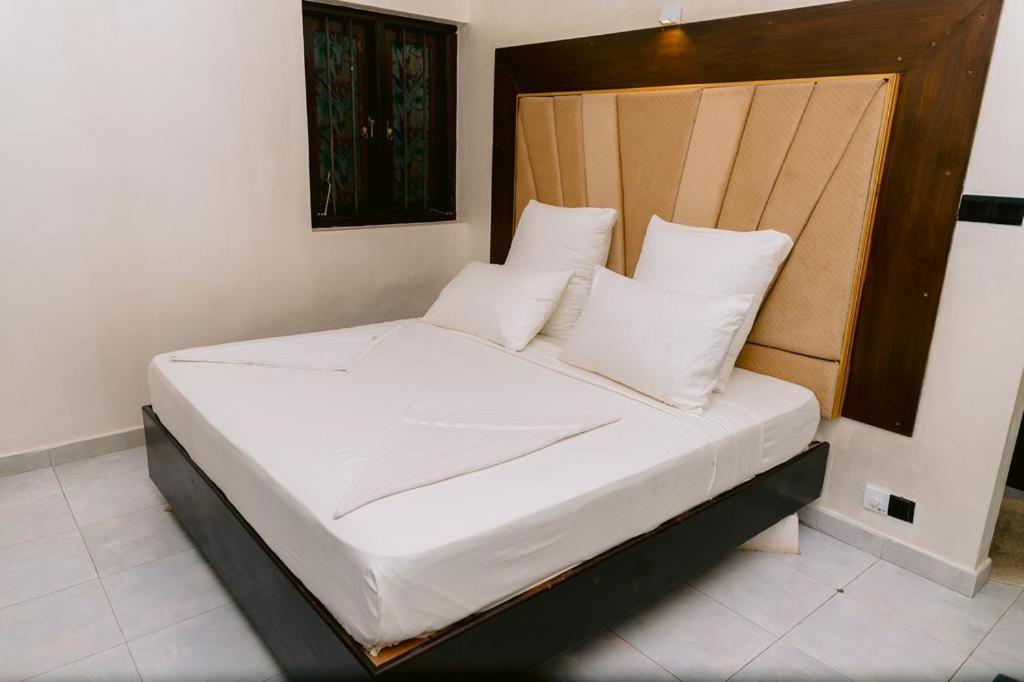 Romantic Garden Hotel Negombo Zewnętrze zdjęcie
