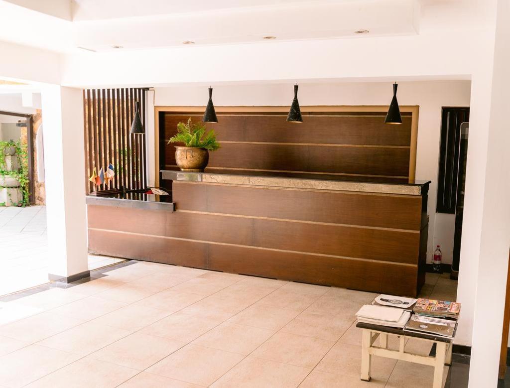 Romantic Garden Hotel Negombo Zewnętrze zdjęcie