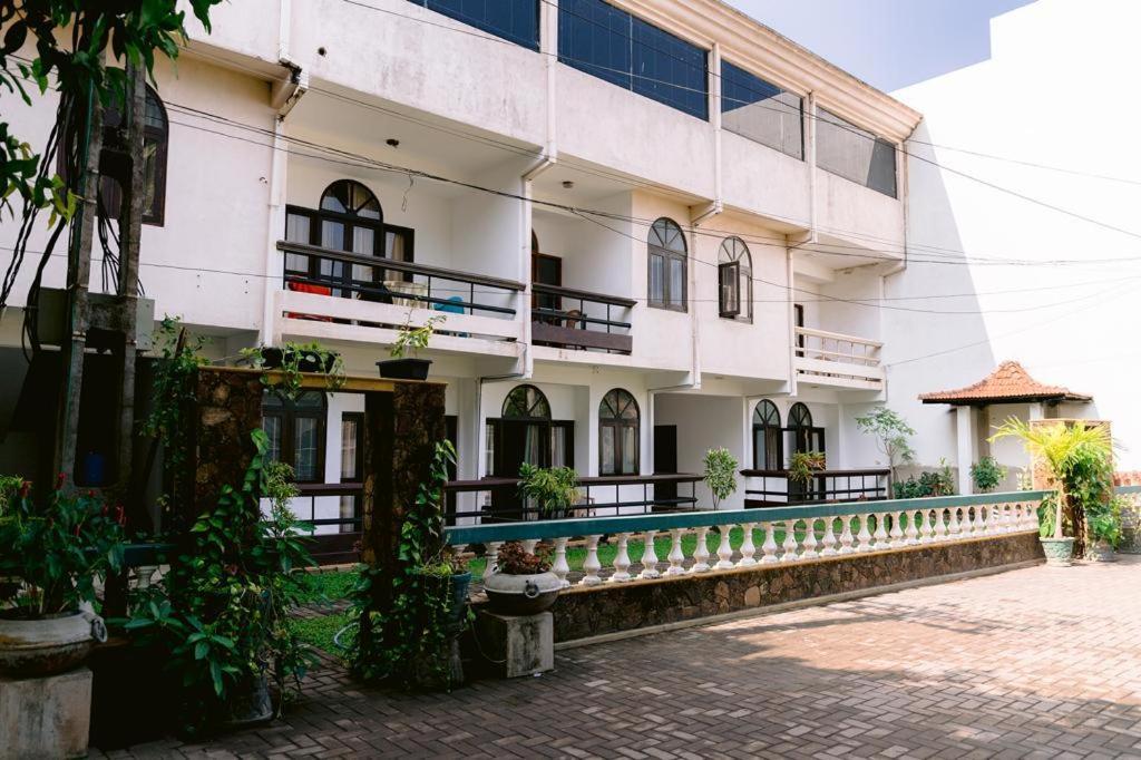 Romantic Garden Hotel Negombo Zewnętrze zdjęcie