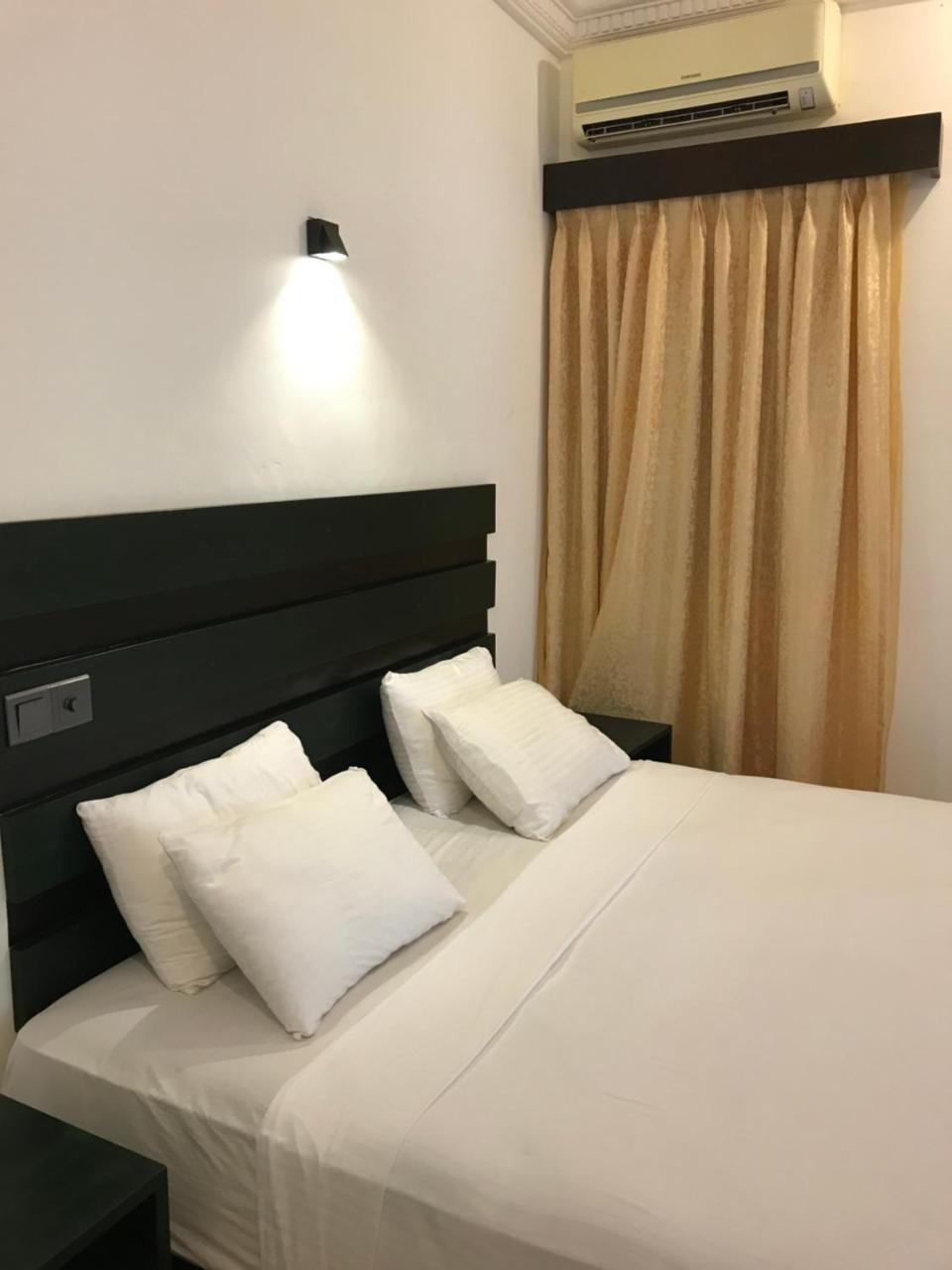 Romantic Garden Hotel Negombo Zewnętrze zdjęcie