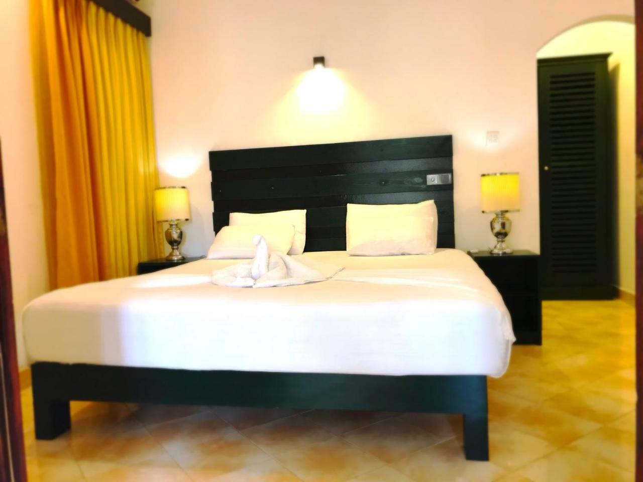 Romantic Garden Hotel Negombo Zewnętrze zdjęcie