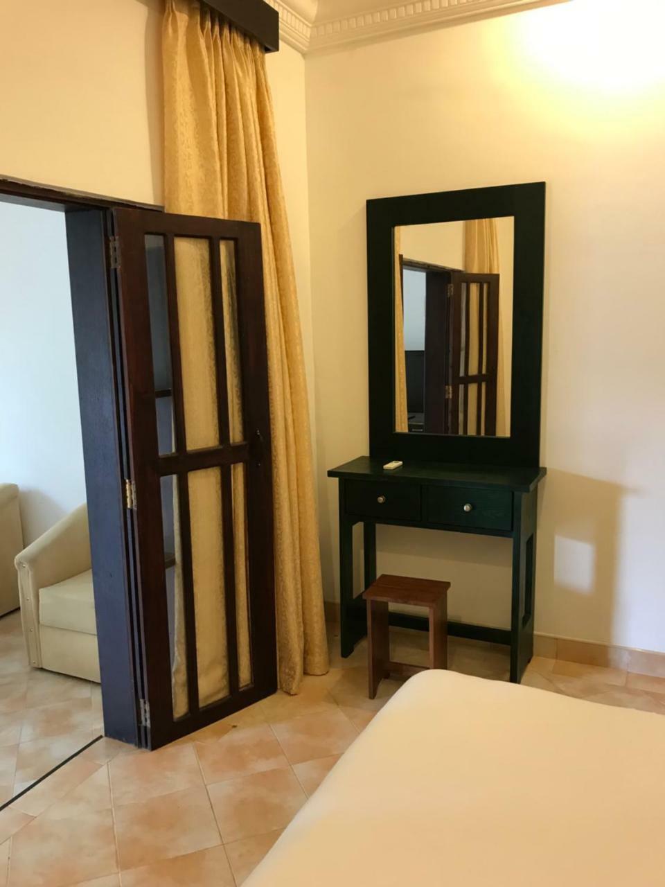 Romantic Garden Hotel Negombo Zewnętrze zdjęcie